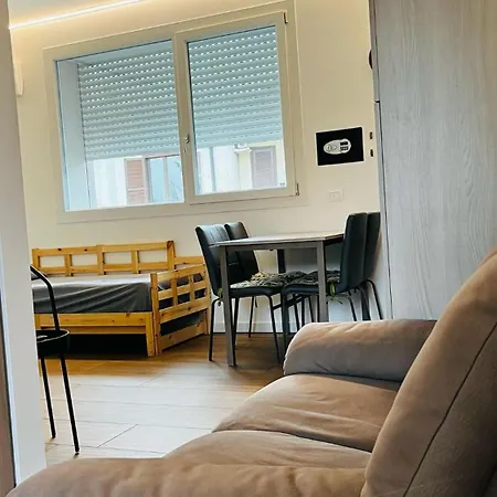 White House 4 بريشا