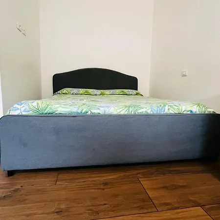 White House 4 بريشا